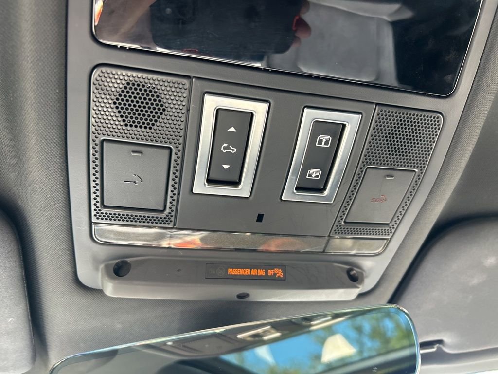 Used 2025 Land Rover Defender 110 S image 38