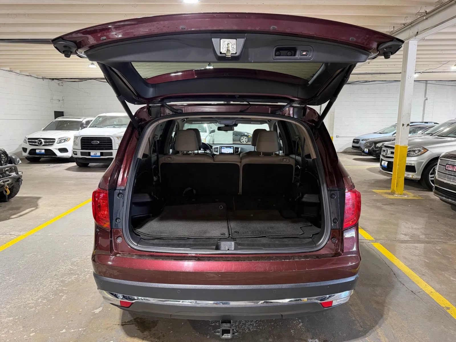 Used 2017 Honda Pilot Touring image 8