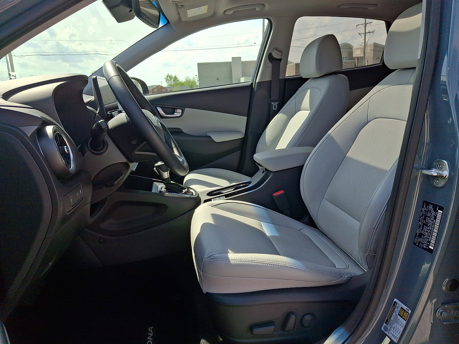 Certified 2022 Hyundai Kona Limited AWD/4WD image 13
