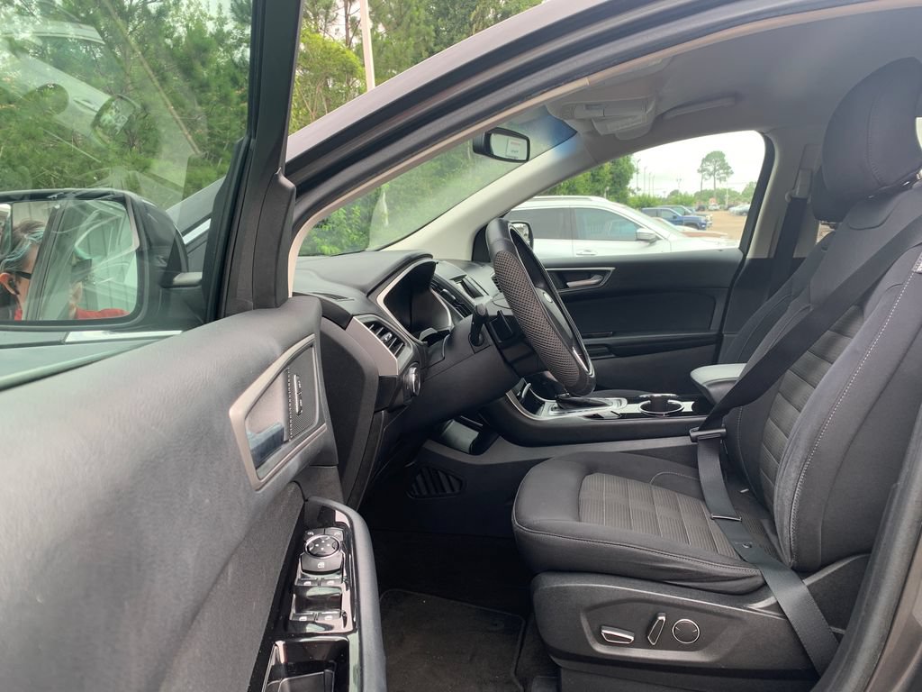 Used 2018 Ford Edge SEL FWD image 22