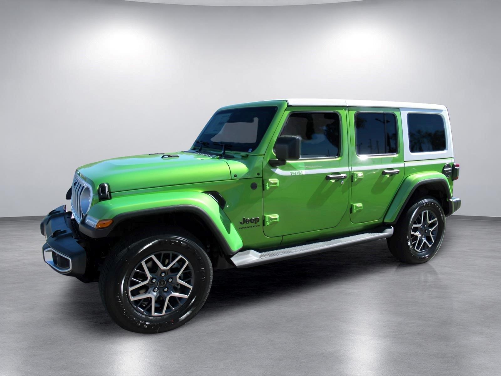 New 2026 Jeep Wrangler Unlimited Sahara w/ Whitecap Package AWD/4WD image 4