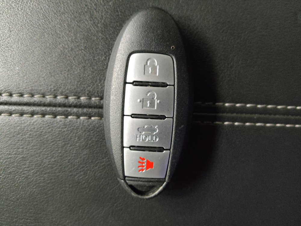 Used 2024 Nissan Versa SV FWD image 32