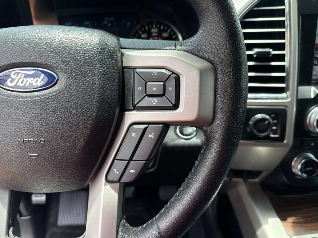 Used 2015 Ford F150 Lariat w/ Equipment Group 502A Luxury AWD/4WD image 25