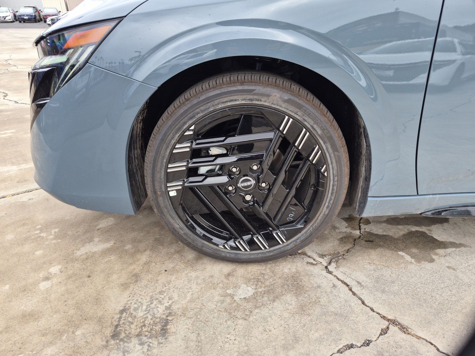 New 2027 Nissan Sentra SR w/ Floor Mat Package FWD image 9