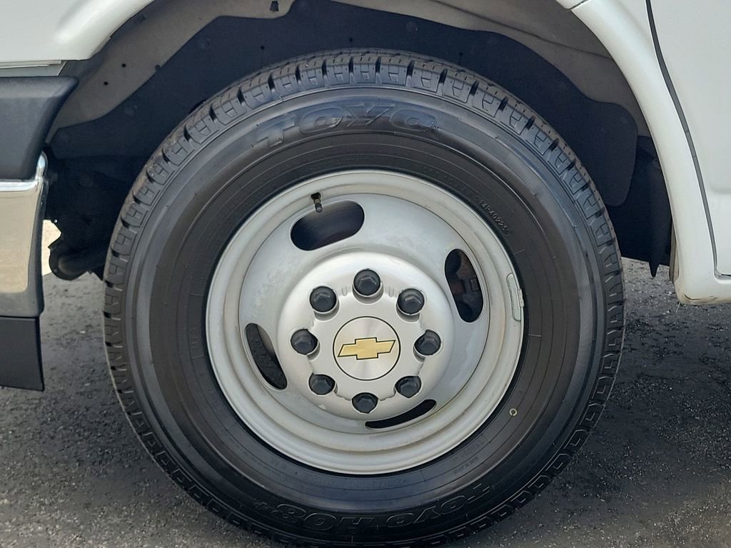 Used 2021 Chevrolet Express 3500 w/ Power Convenience Package RWD image 28