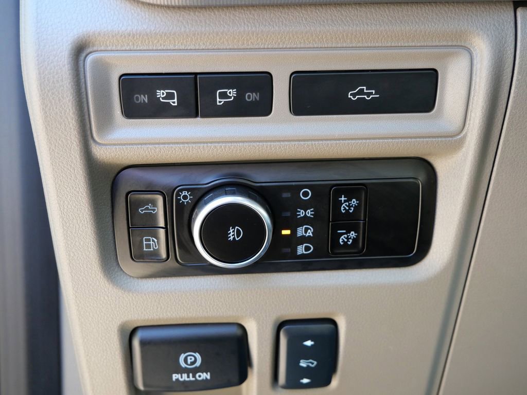 Certified 2024 Ford F150 Platinum w/ Equipment Group 703A Plus AWD/4WD image 20