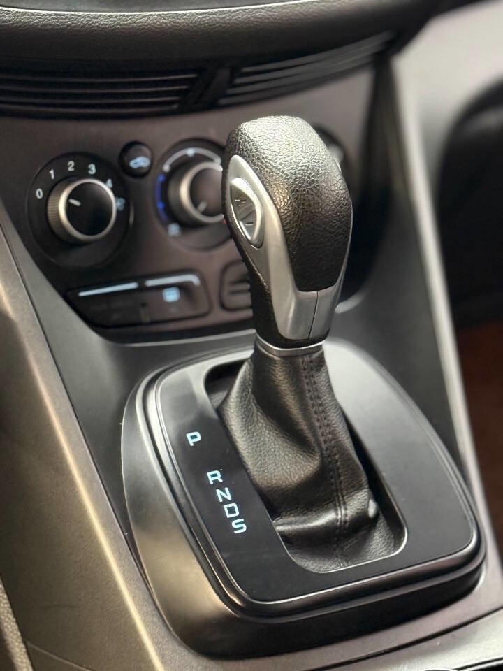 Used 2014 Ford Escape S FWD image 19