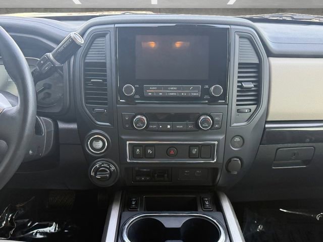 Used 2024 Nissan Titan SV w/ SV Convenience Package video 3