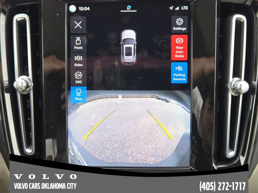 Certified 2023 Volvo XC40 B5 Ultimate w/ Protection Package Premier image 17