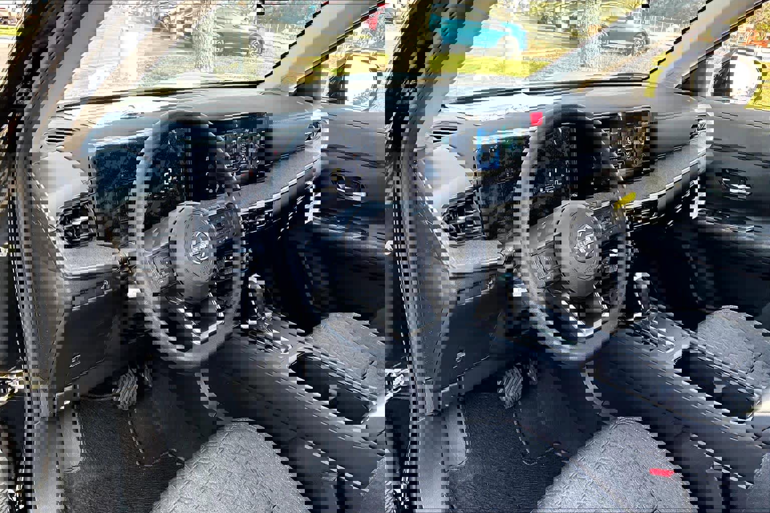 New 2026 Nissan Kicks SV image 8