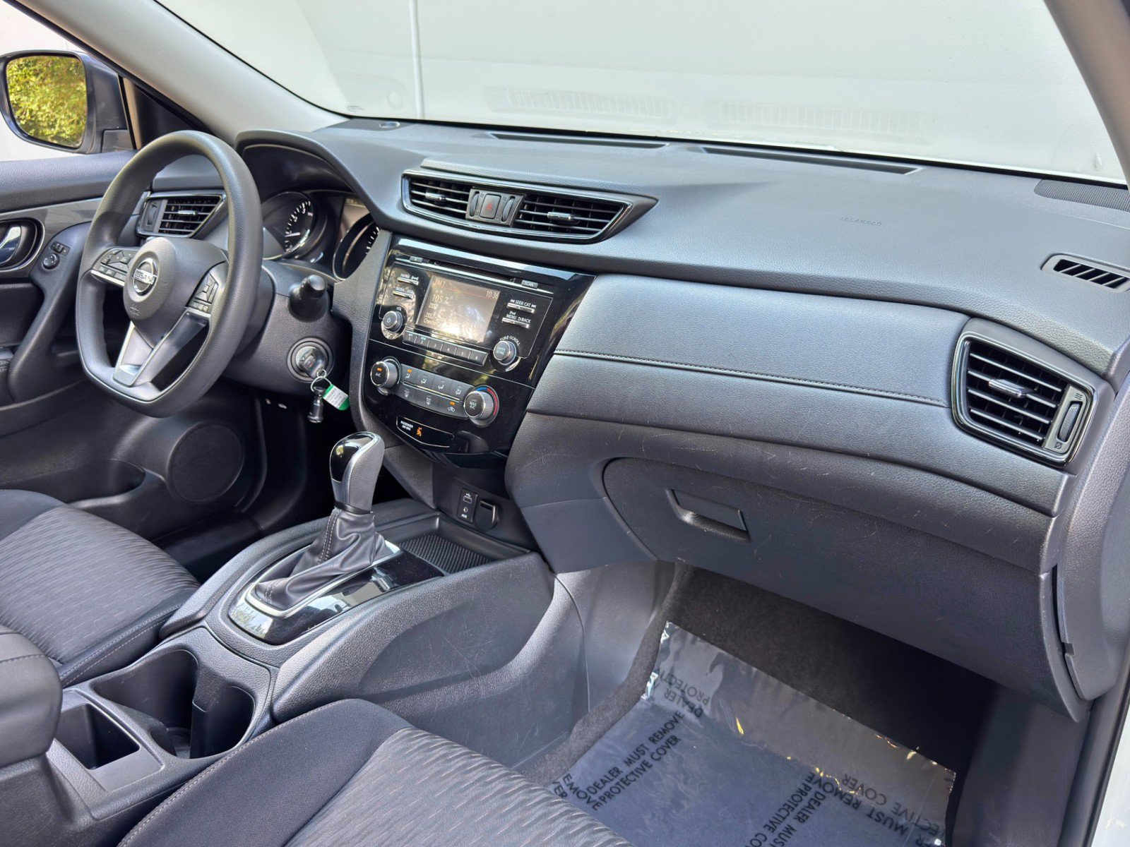 Used 2017 Nissan Rogue S AWD/4WD image 13
