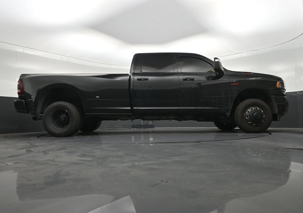 Used 2024 RAM 3500 Big Horn w/ Night Edition AWD/4WD image 28