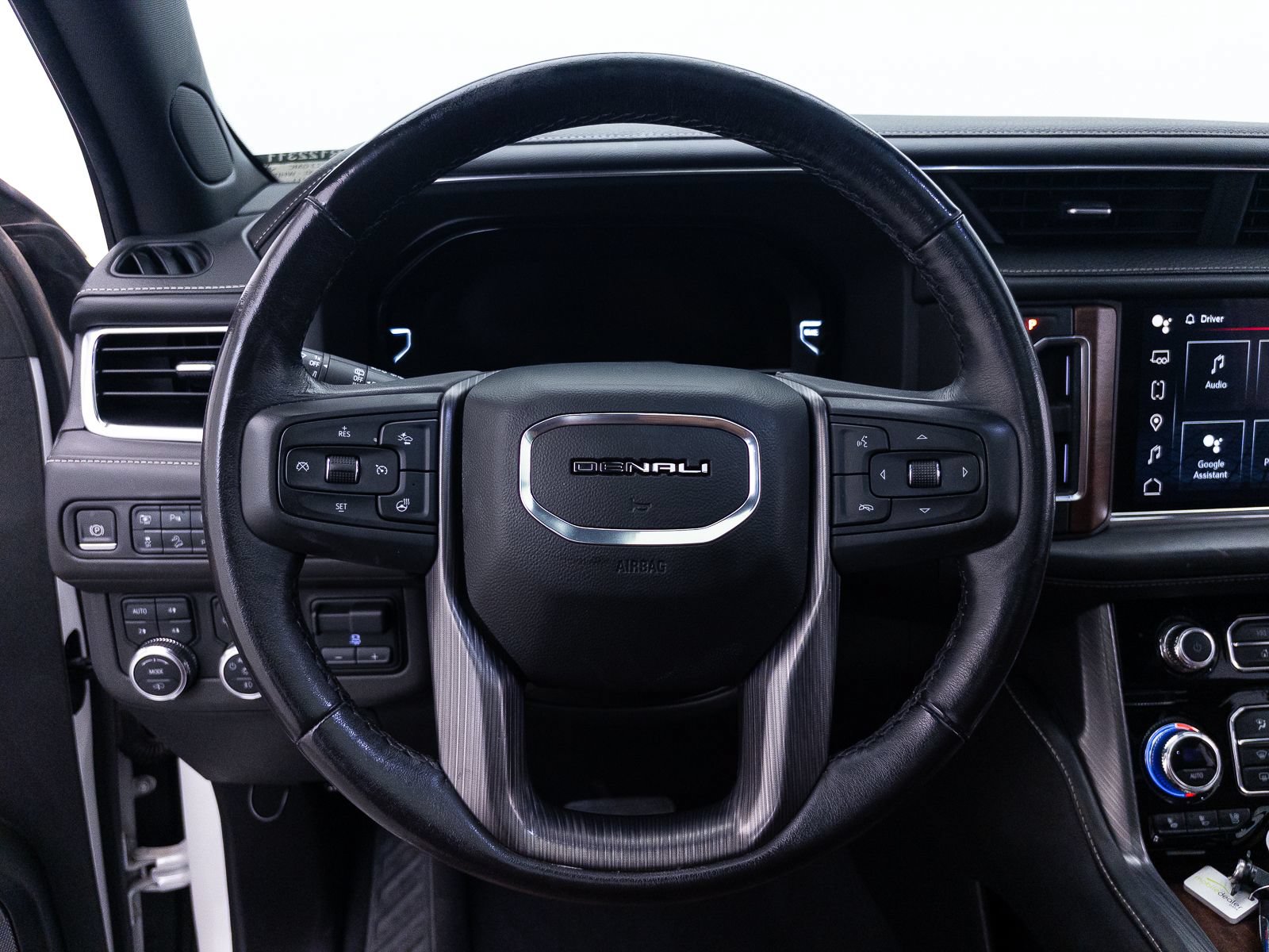 Used 2023 GMC Yukon XL Denali Ultimate AWD/4WD image 42