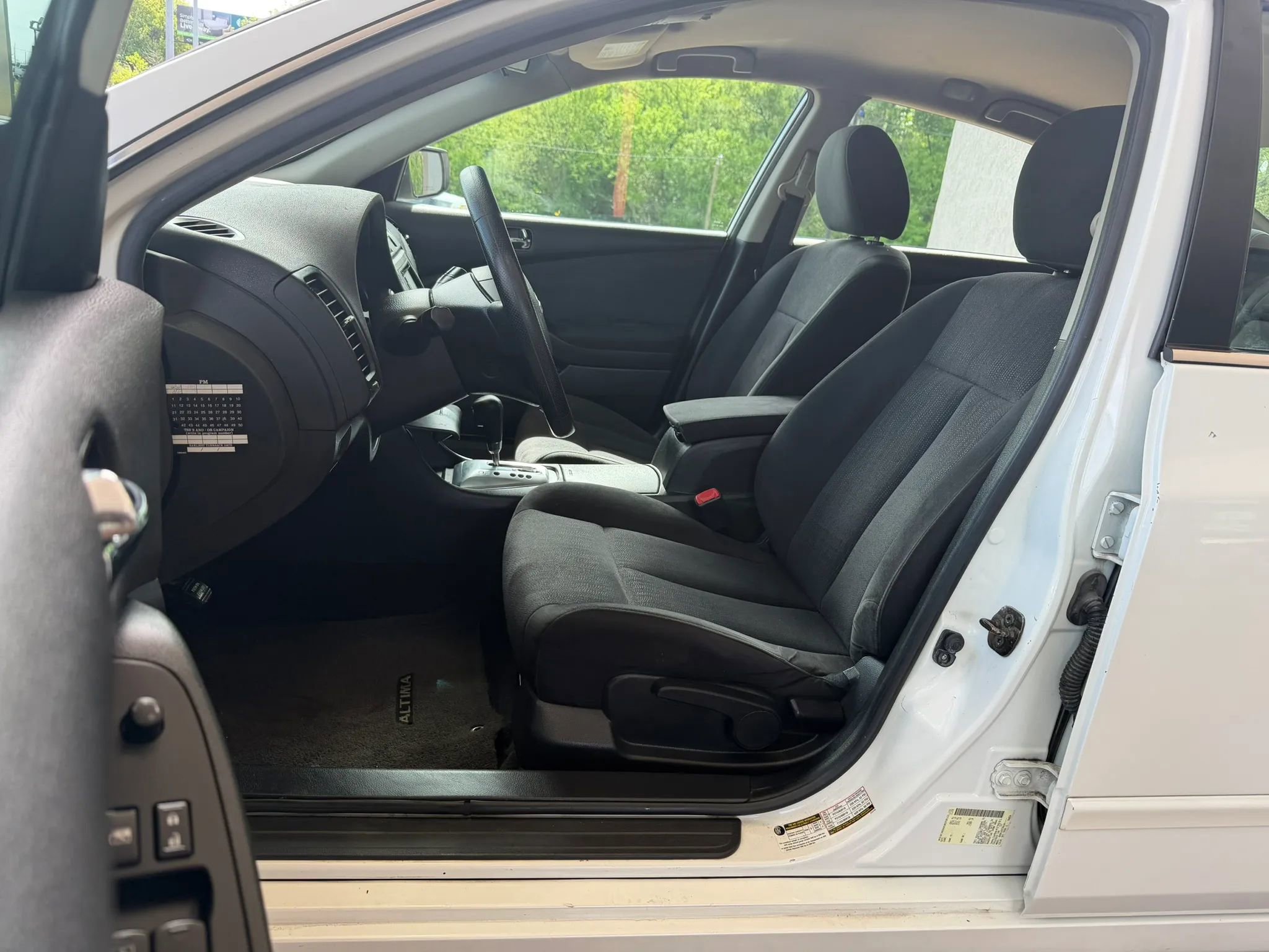 Used 2010 Nissan Altima 2.5 S image 8