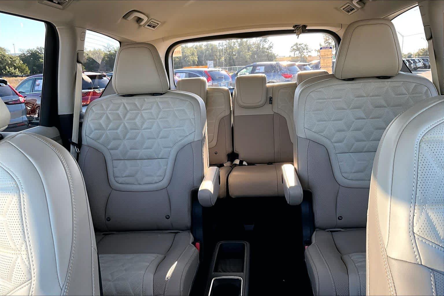 New 2026 Nissan Armada Platinum RWD image 18