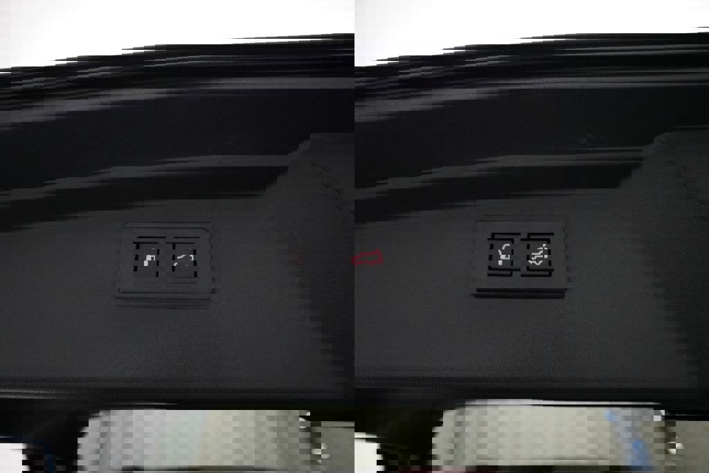 Used 2025 Subaru Outback Premium w/ Popular Package #1A image 16