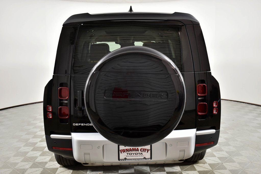 Used 2024 Land Rover Defender 130 S image 7