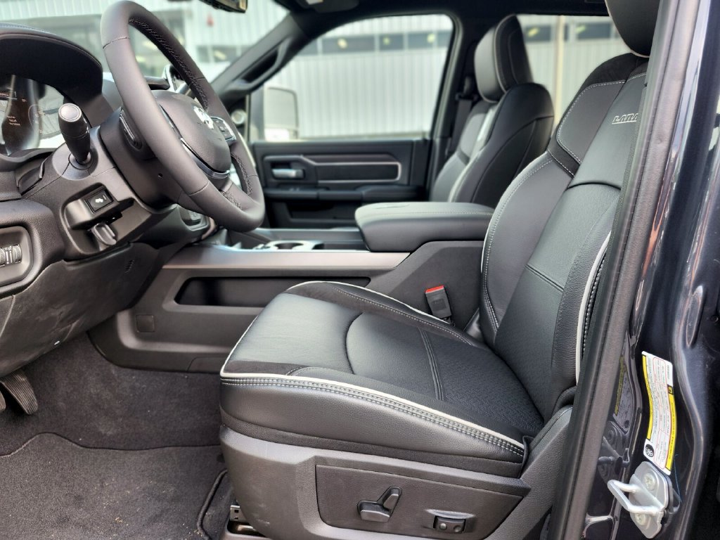 New 2027 RAM 2500 Laramie AWD/4WD image 18