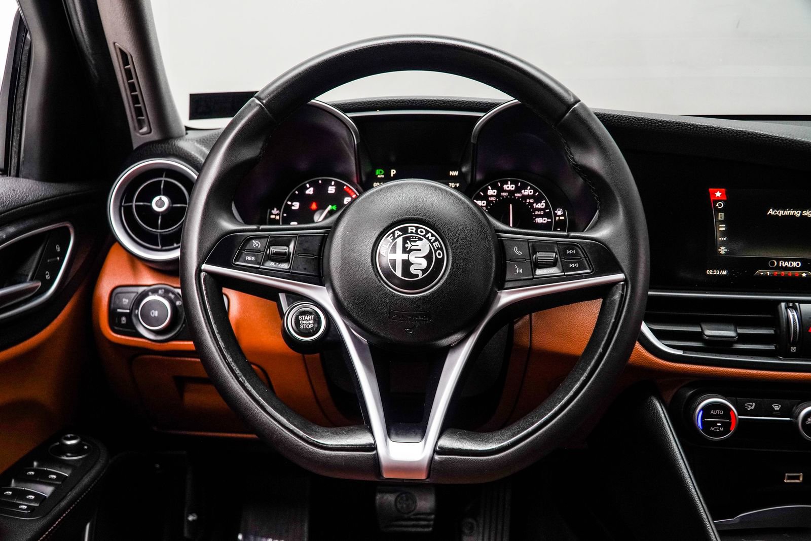 Used 2019 Alfa Romeo Giulia image 15