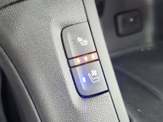 Used 2018 GMC Acadia Denali w/ Technology Package AWD/4WD image 36
