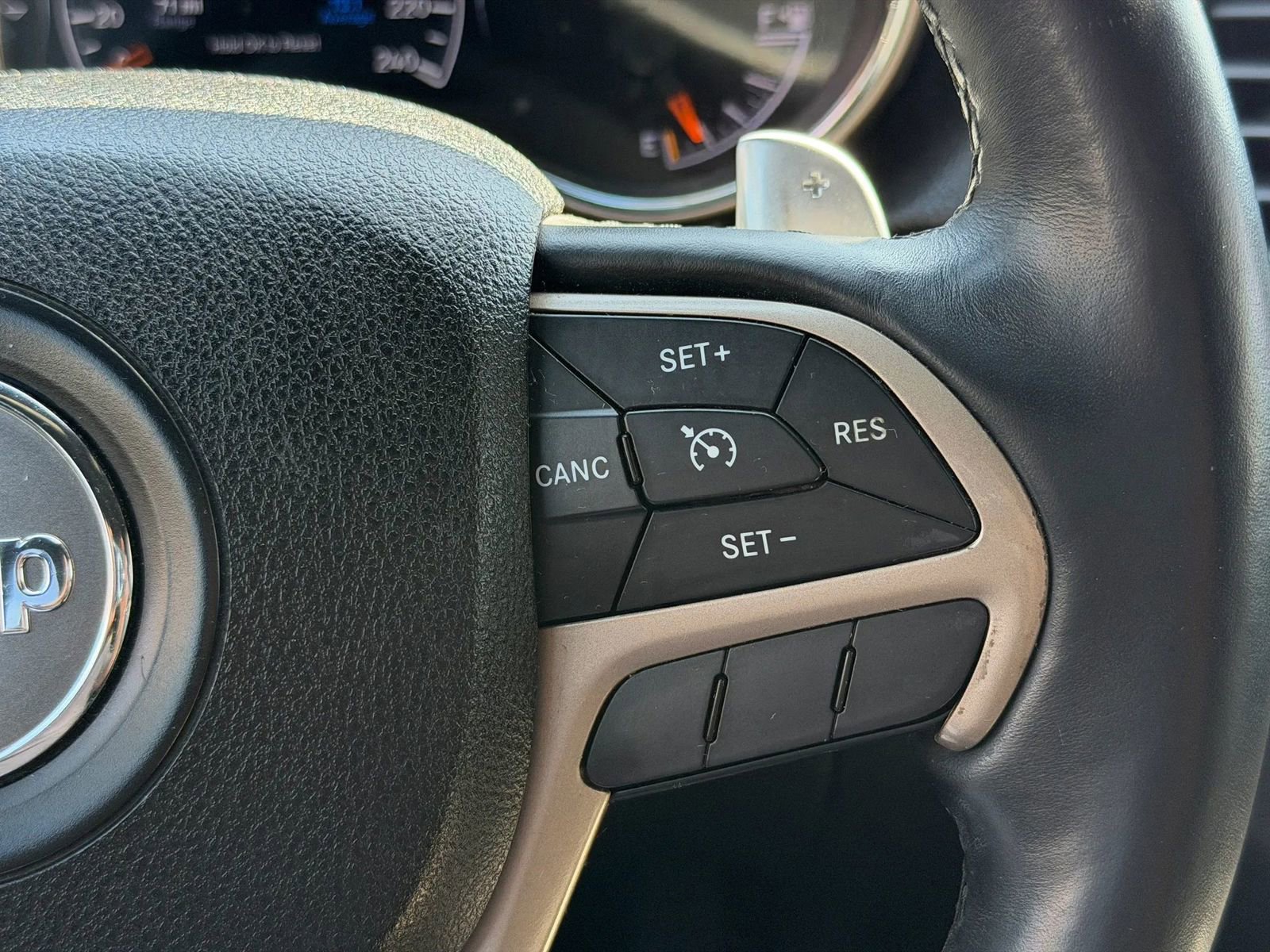 Used 2014 Jeep Grand Cherokee Altitude RWD image 42