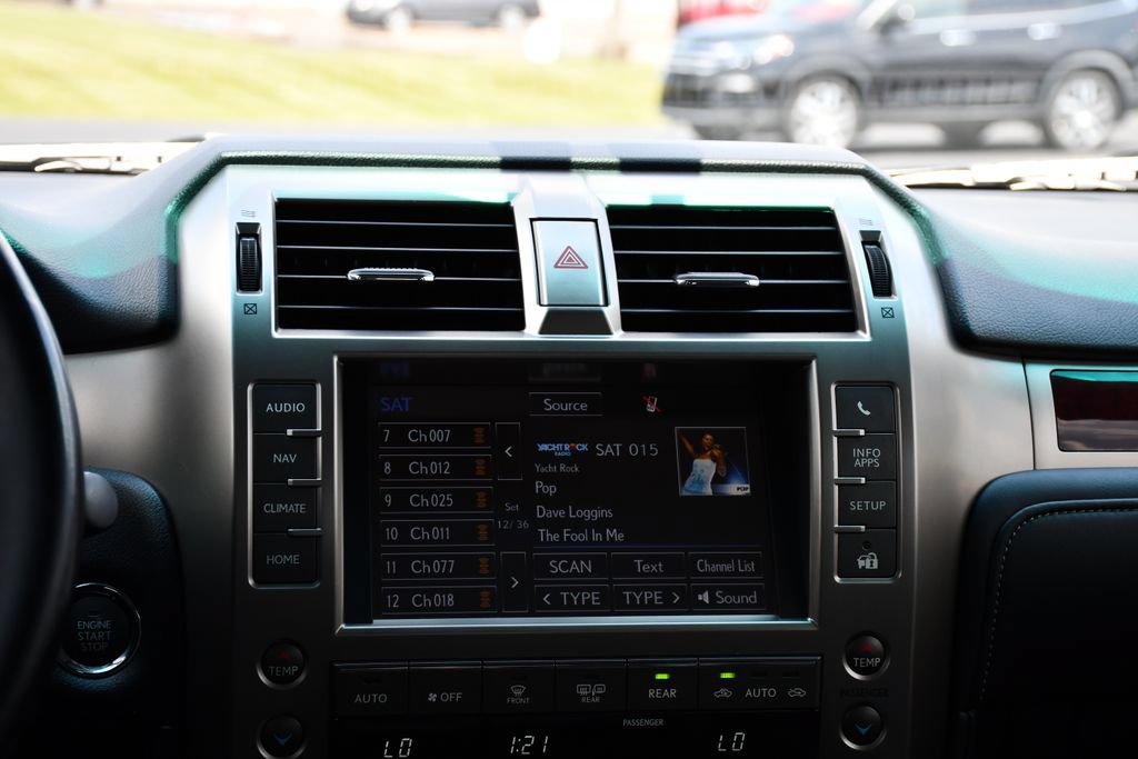 Used 2018 Lexus GX 460 Premium AWD/4WD image 33