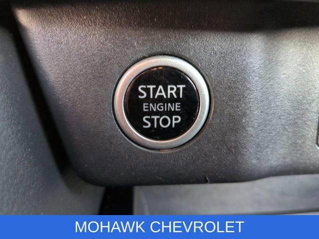 Used 2023 Nissan Rogue S image 17