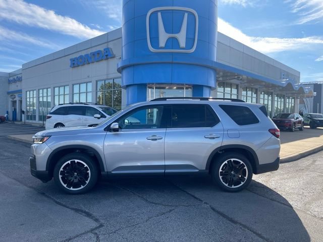 New 2026 Honda Pilot Touring image 9