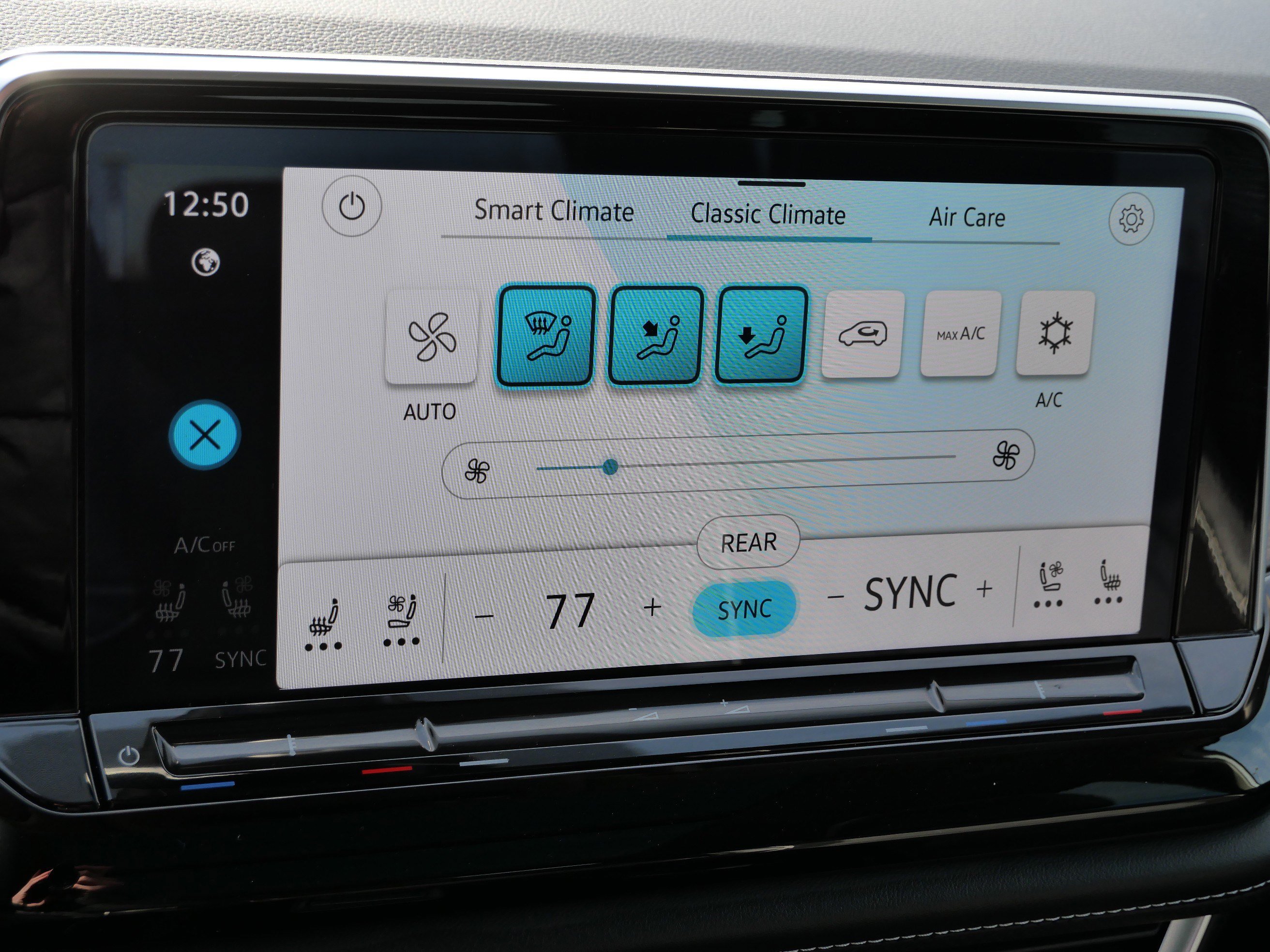 Certified 2024 Volkswagen Atlas SEL Premium R-Line image 25