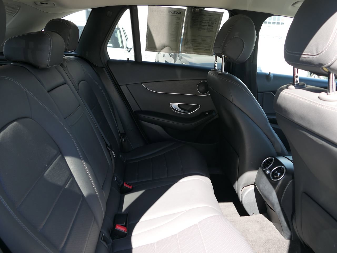 Used 2022 Mercedes-Benz GLC 300 image 29
