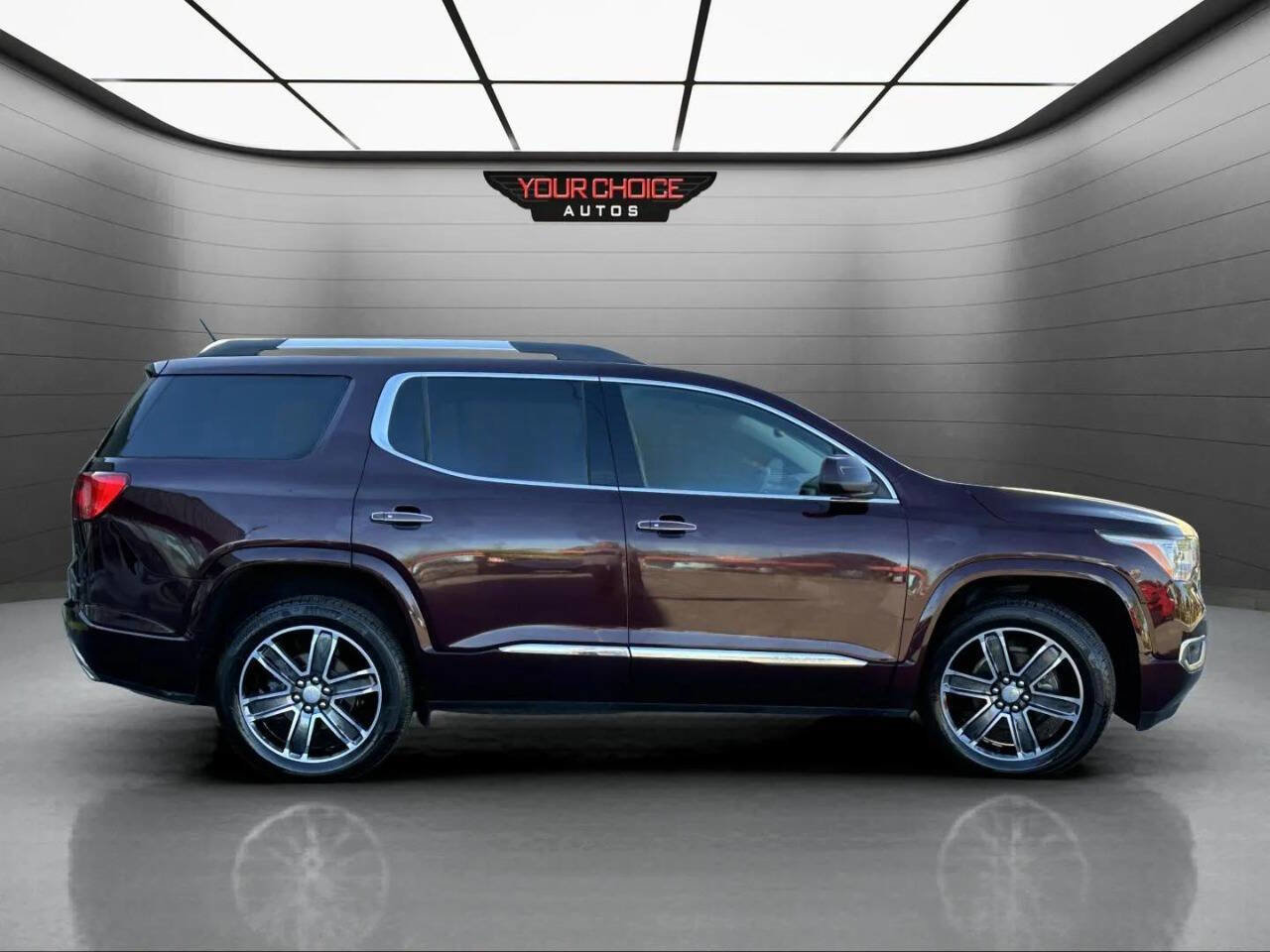 Used 2017 GMC Acadia Denali w/ Technology Package image 10