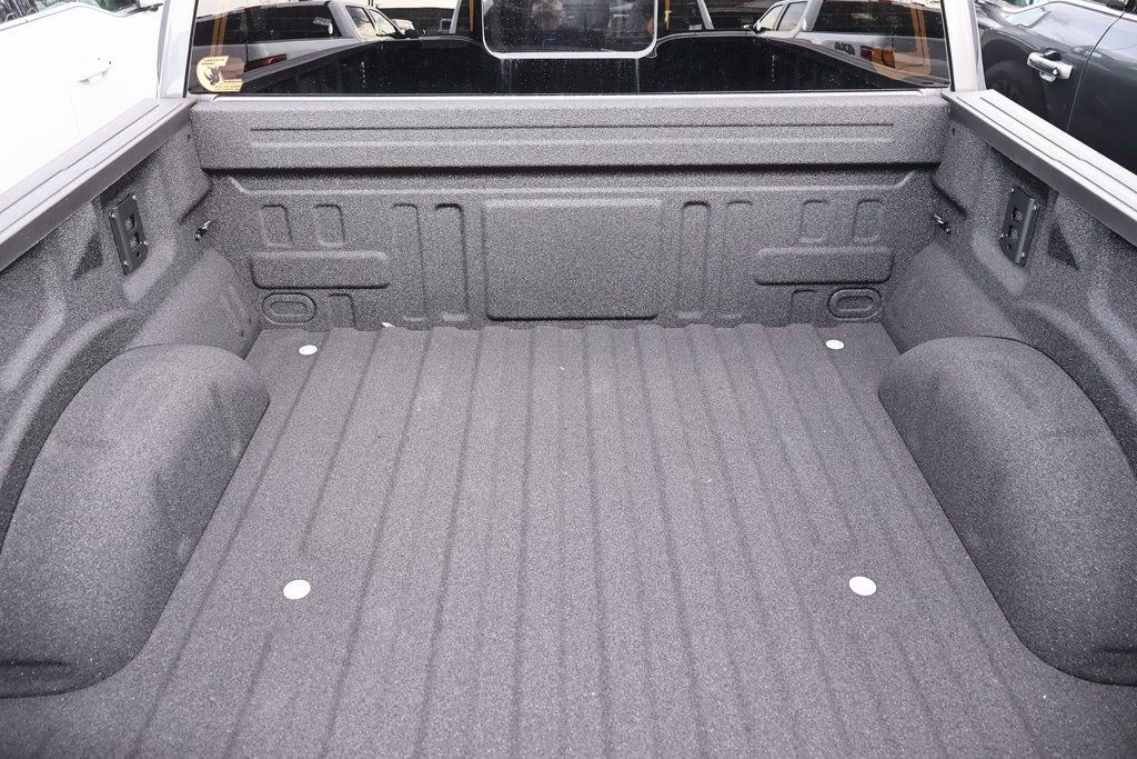 New 2025 Ford F150 XLT w/ Equipment Group 303A High image 9