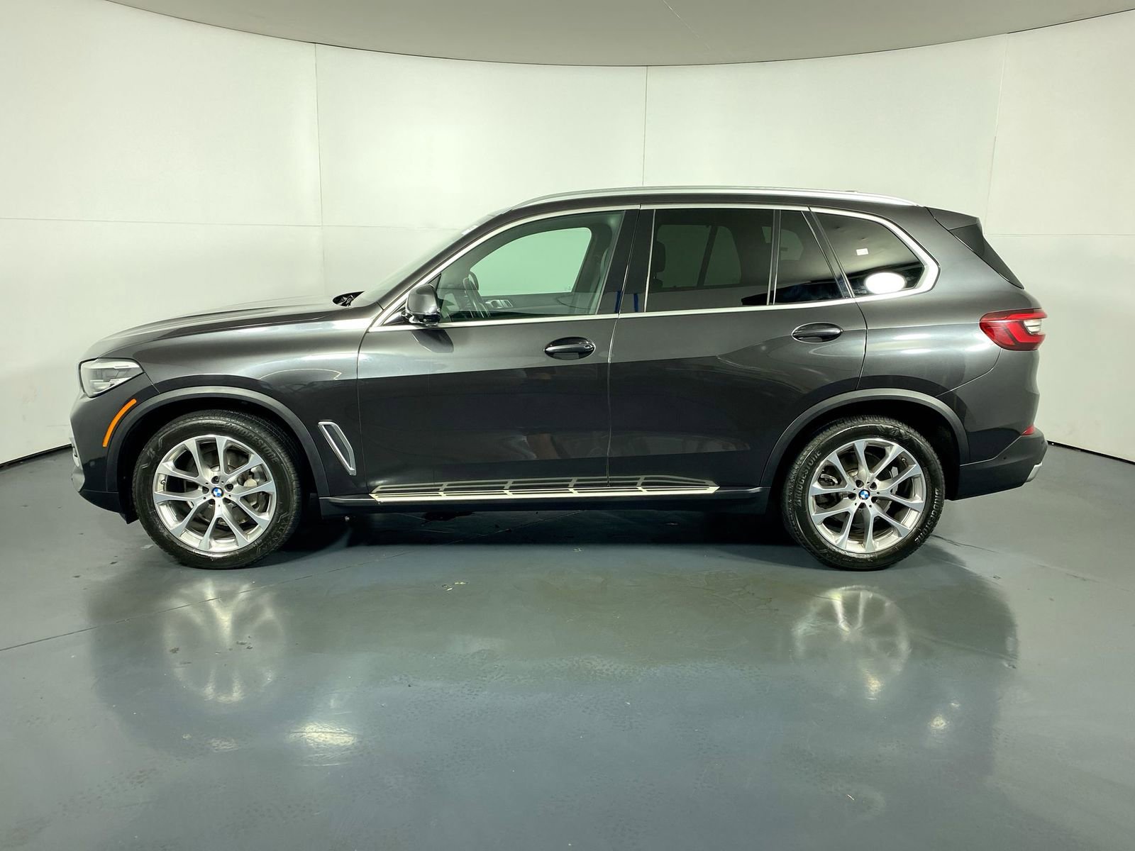 Used 2022 BMW X5 xDrive40i w/ Premium Package image 29
