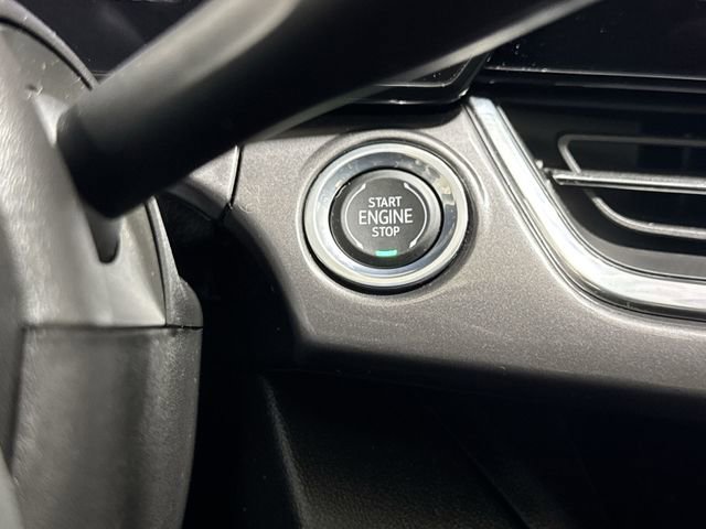 Certified 2025 Chevrolet Trax ACTIV w/ Sunroof Package image 17