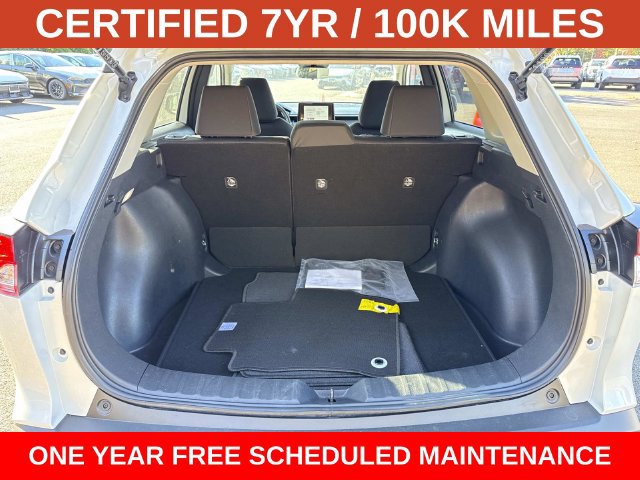 Used 2024 Toyota Corolla Cross LE FWD image 12