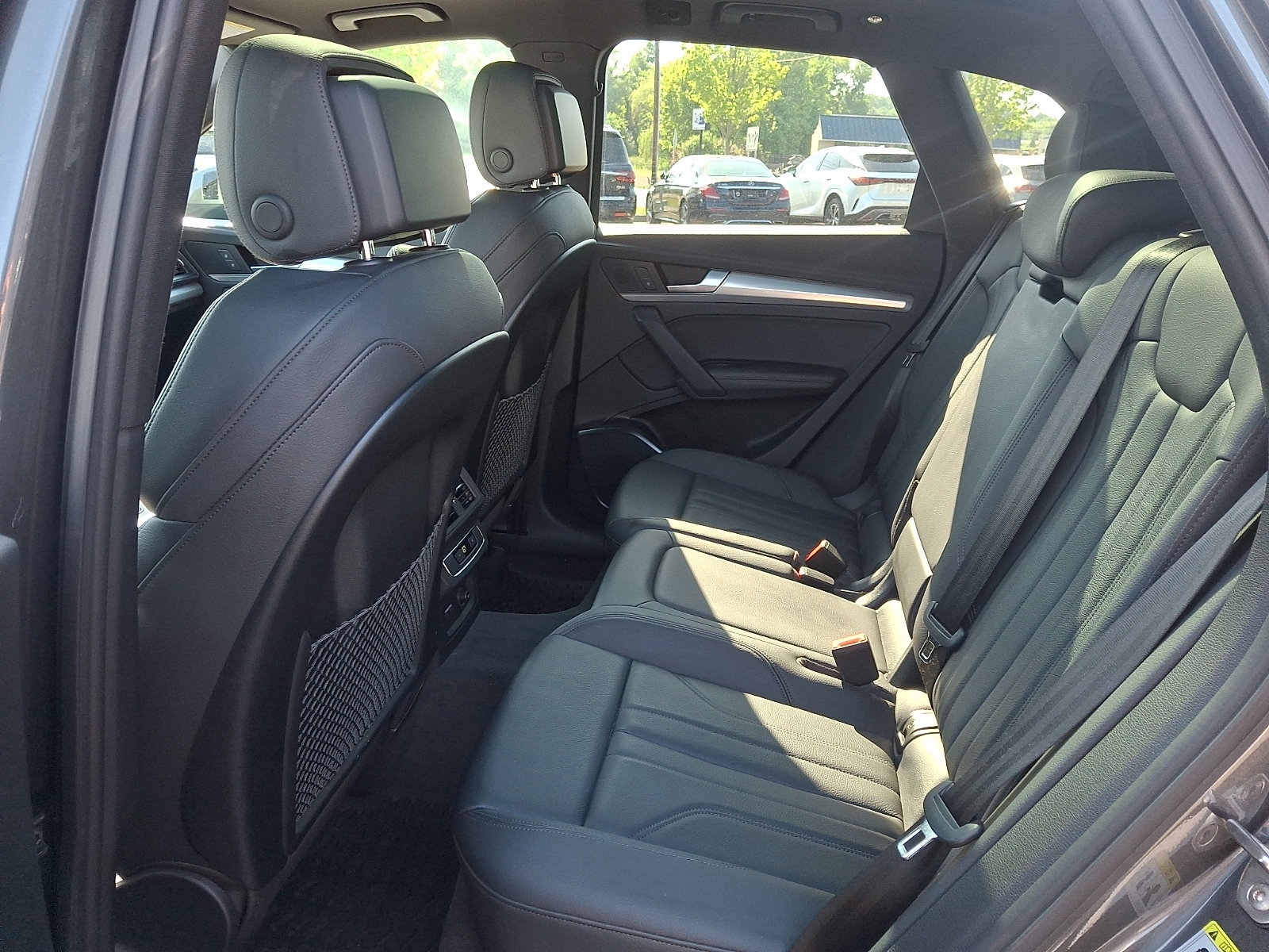 Used 2020 Audi Q5 2.0T Titanium Premium Plus w/ Premium Plus Package AWD/4WD image 10