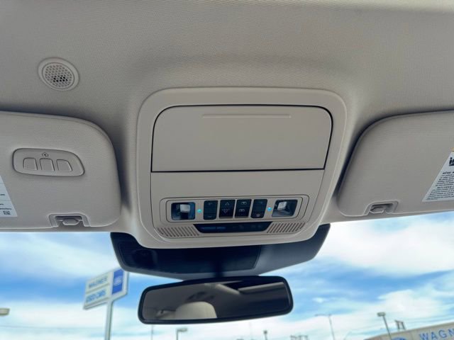 Used 2023 Ford Explorer Platinum w/ Technology Package image 29