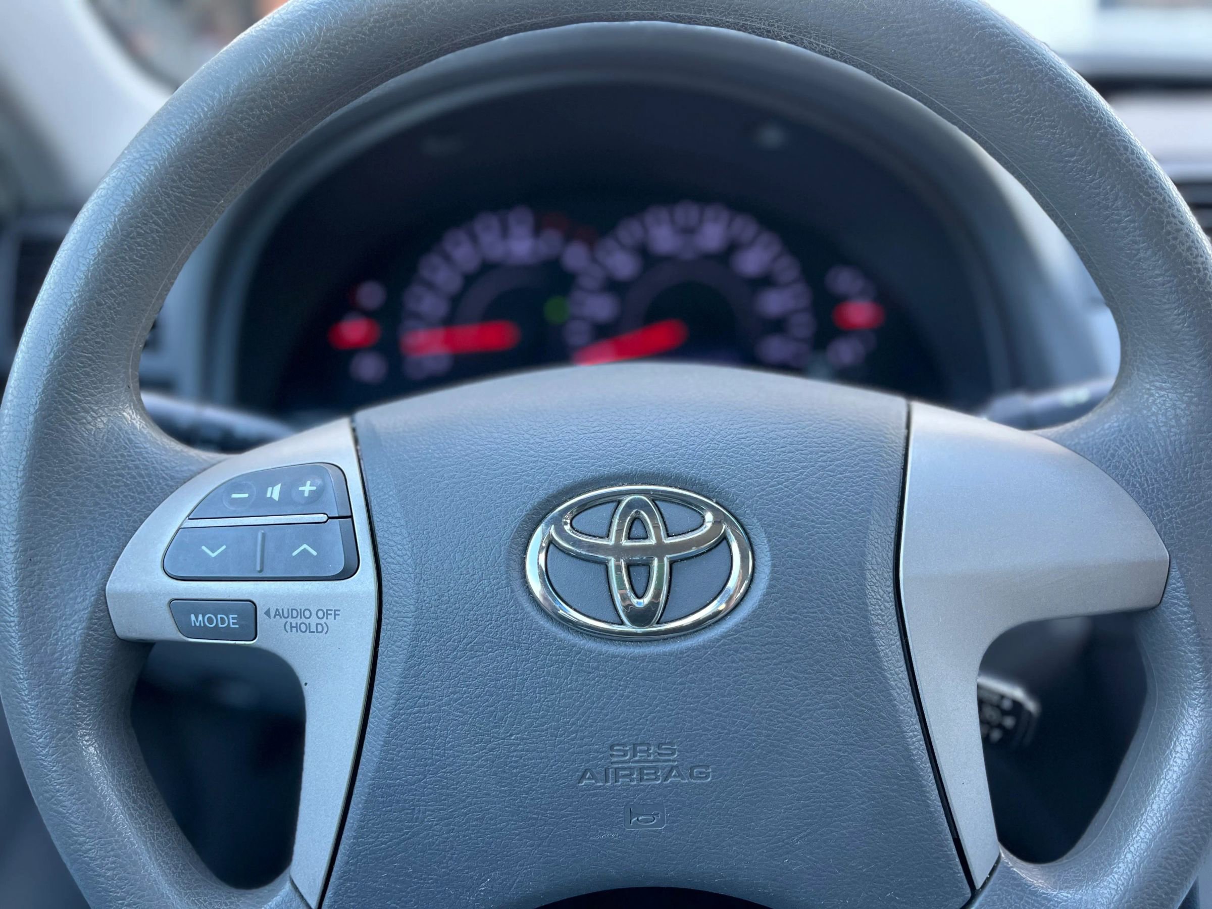 Used 2011 Toyota Camry LE image 18