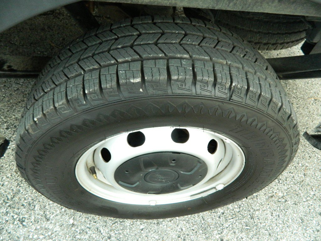 Used 2023 Ford Transit 250 Low Roof RWD image 13
