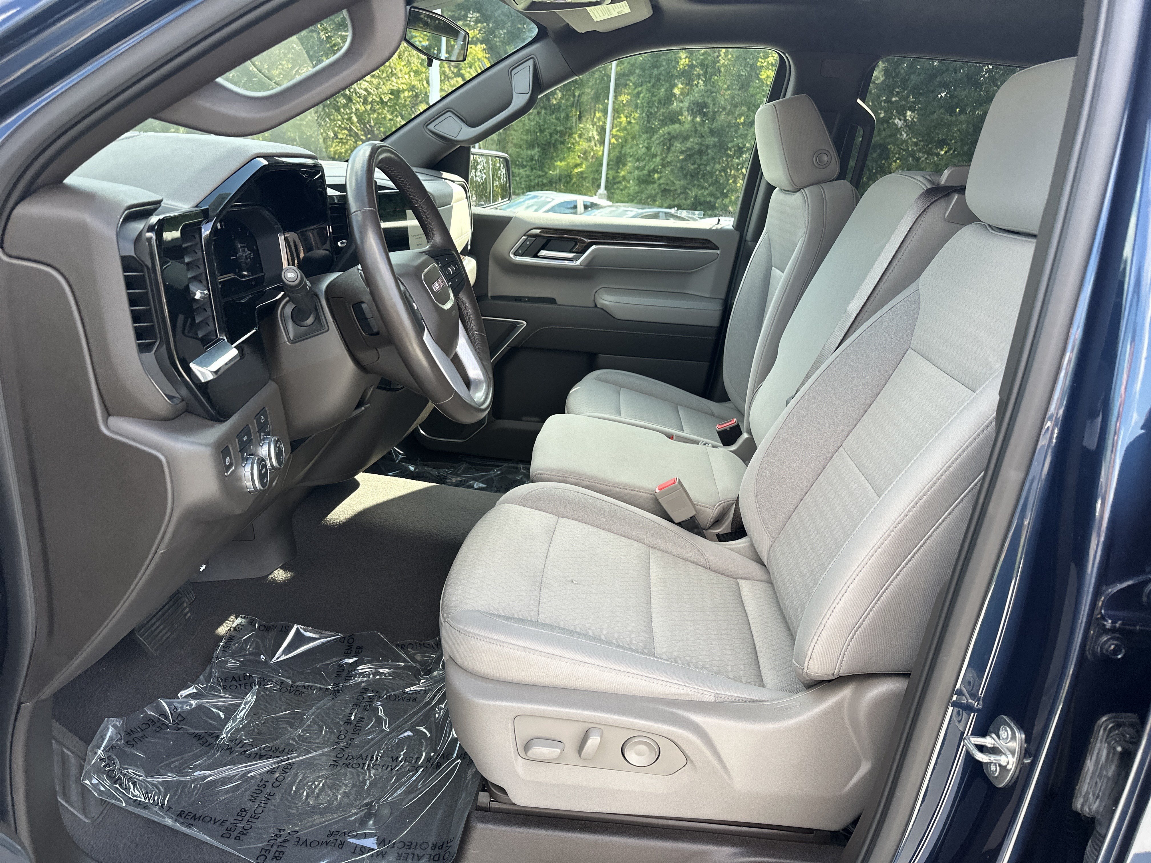 Used 2022 GMC Sierra 1500 SLE AWD/4WD image 16