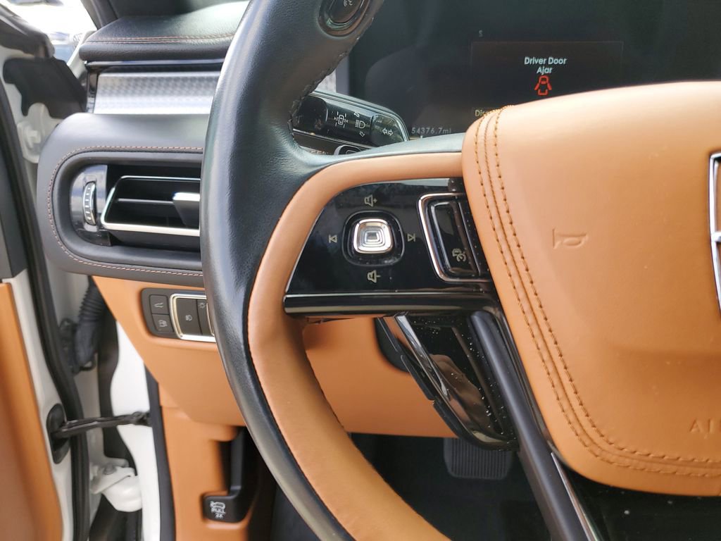 Certified 2023 Lincoln Aviator Black Label Grand Touring w/ Class IV Trailer Tow Package AWD/4WD image 26