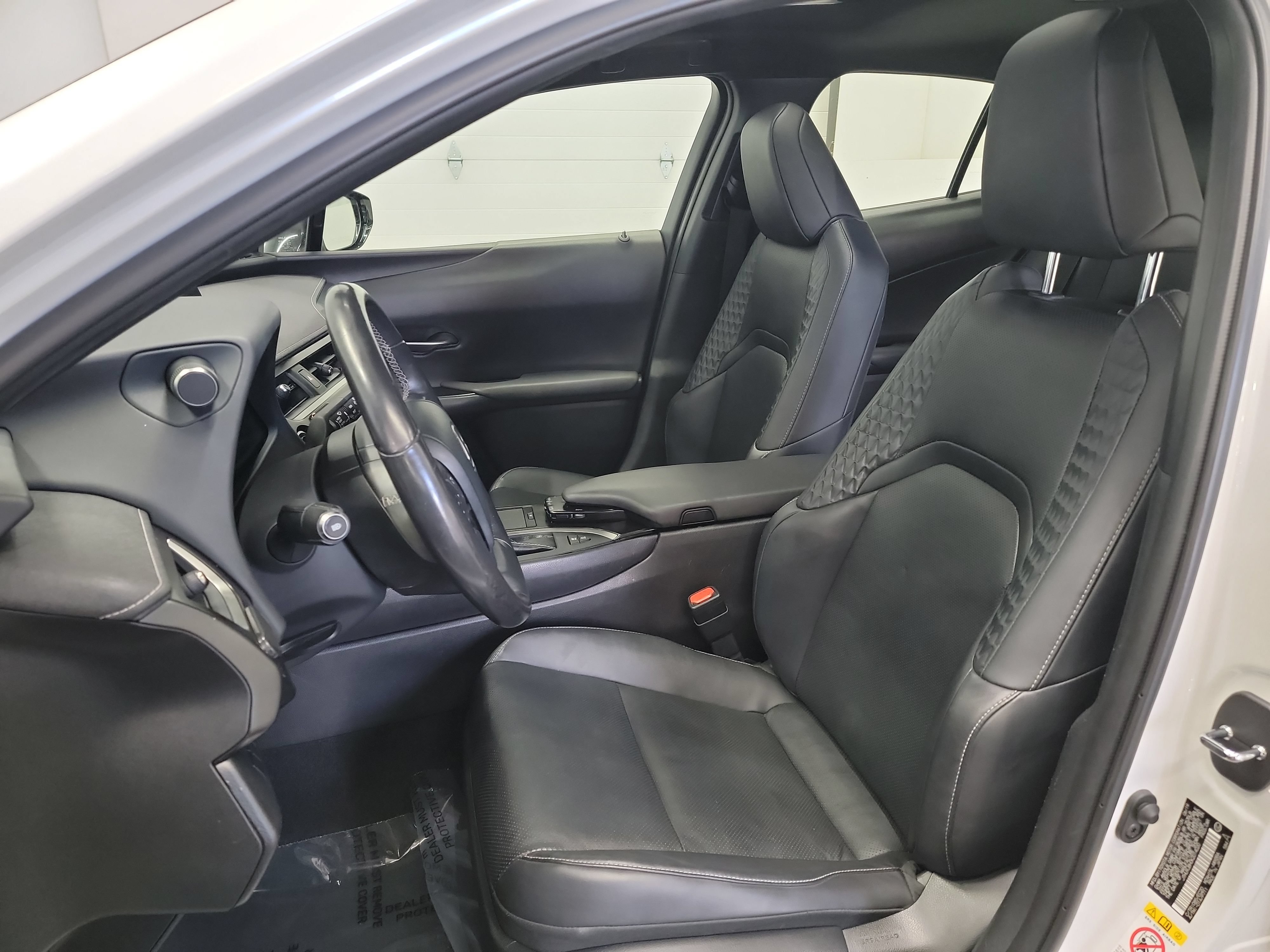 Used 2019 Lexus UX 250h AWD/4WD image 13
