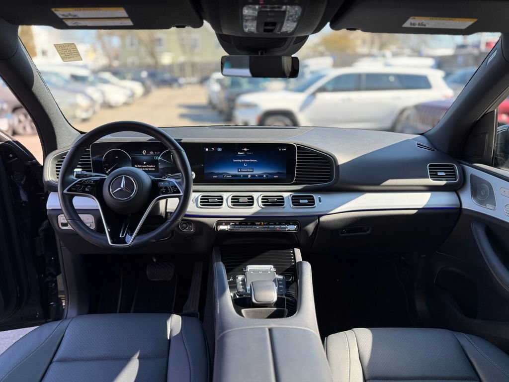Used 2025 Mercedes-Benz GLE 350 4MATIC image 11