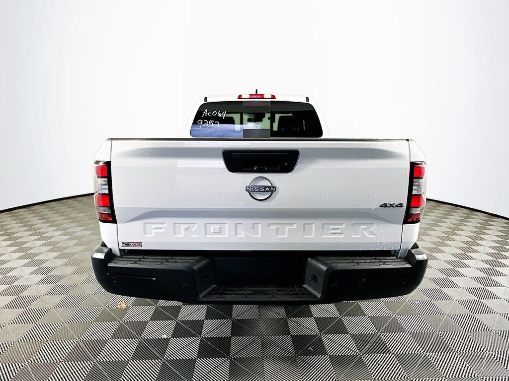 New 2026 Nissan Frontier S image 9