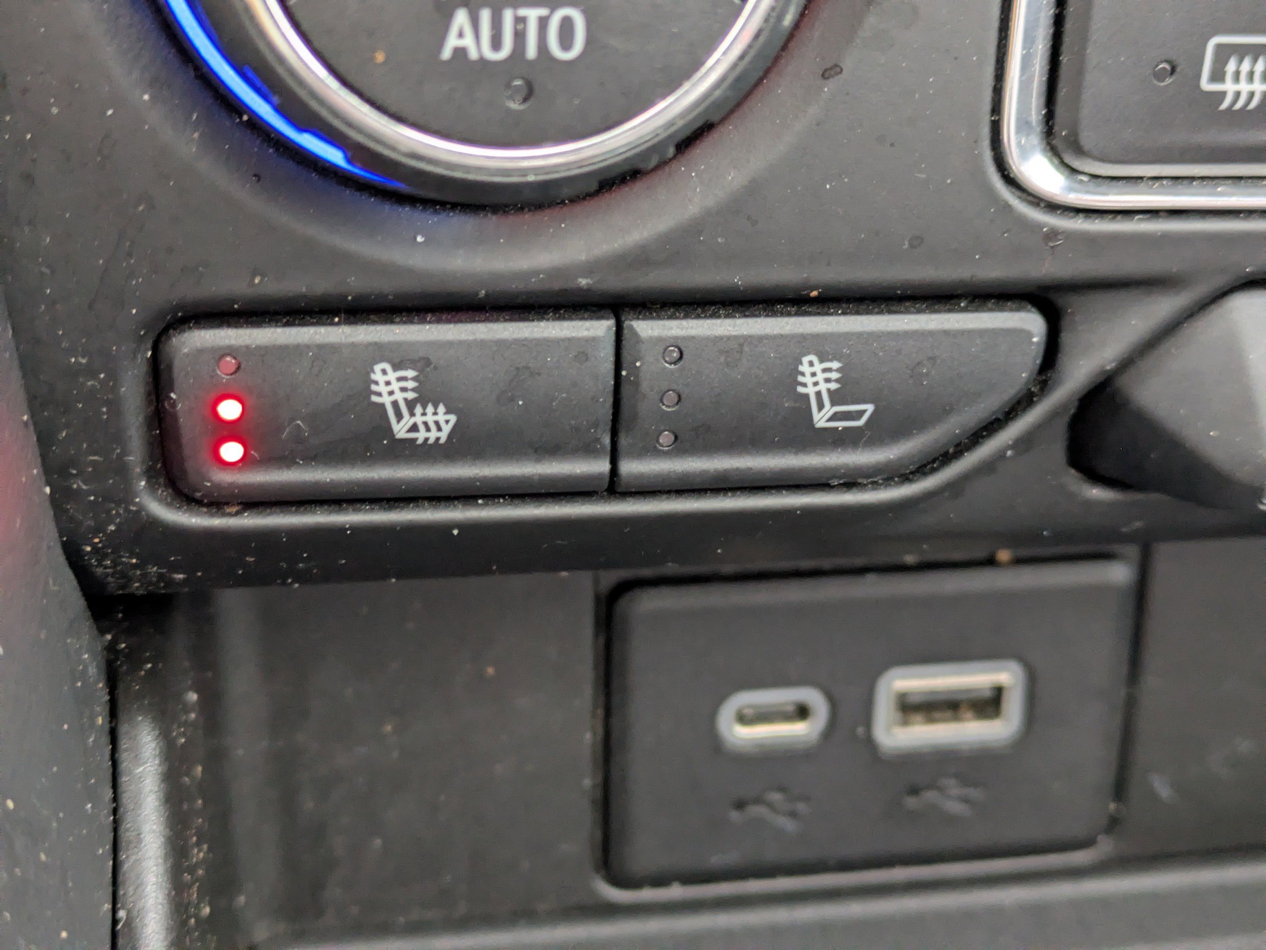 Used 2021 Chevrolet Suburban LT image 25