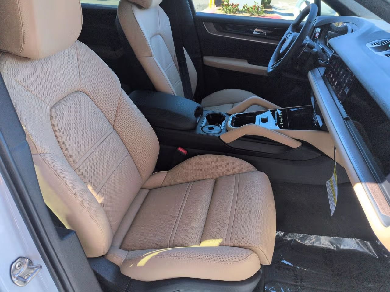 Certified 2026 Porsche Cayenne Coupe AWD/4WD image 23