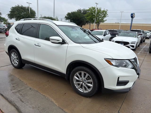 Used 2019 Nissan Rogue S w/ Special Edition Package FWD image 3