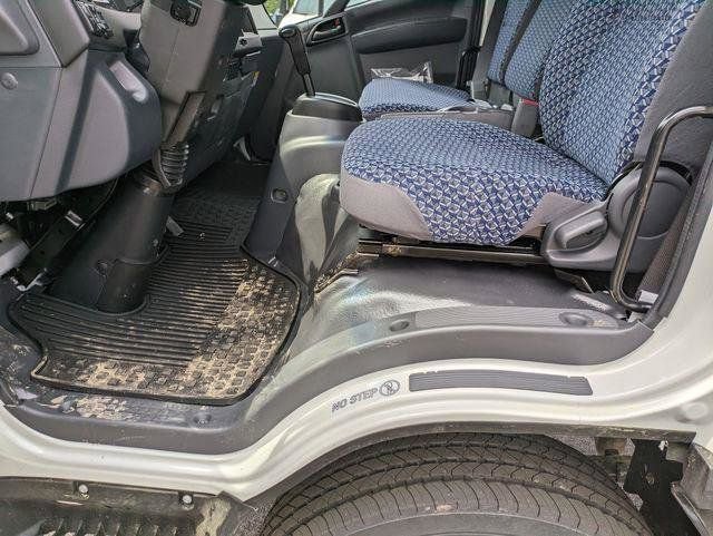 New 2025 Chevrolet Low Cab Forward image 15