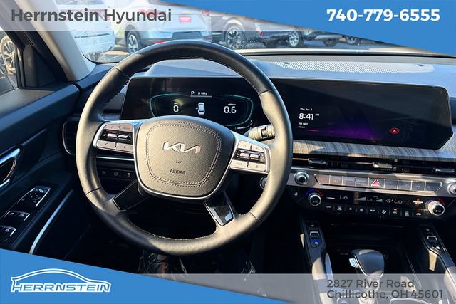 Used 2024 Kia Telluride EX w/ EX Captain's Chair Package AWD/4WD image 6