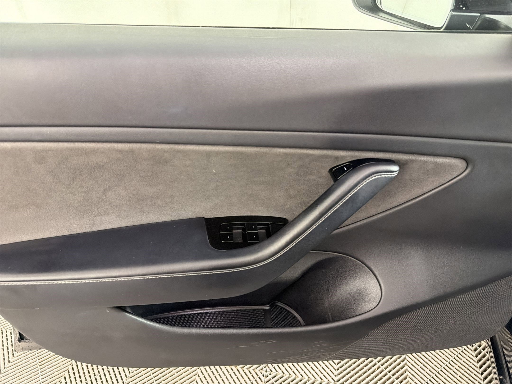 Used 2018 Tesla Model 3 Long Range AWD/4WD image 12